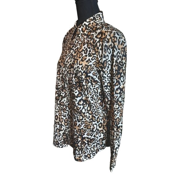 2/$35- Talbots Button Up Animal Print Blouse Women Size Medium - Picture 7 of 12